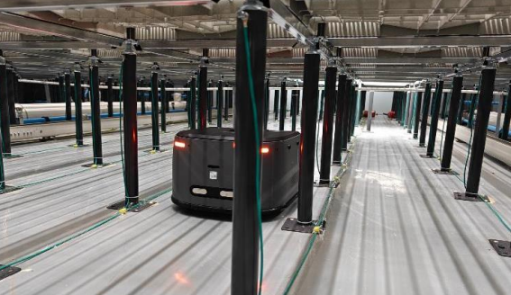 低矮場(chǎng)景清潔難題？用超小型無人洗地機(jī)輕松搞定！